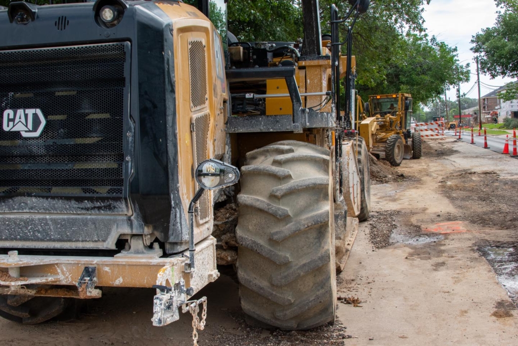 Road scraper machine • Photo by Mary-Ann Zykin